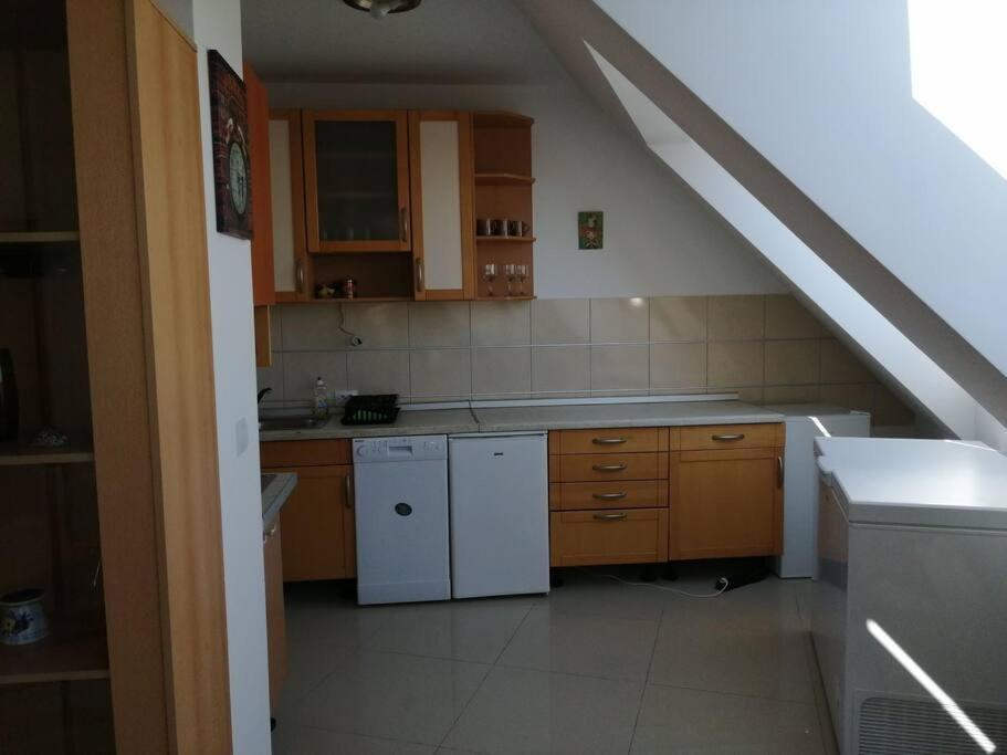 Apartman Natasa 3 Vrsac Exteriér fotografie